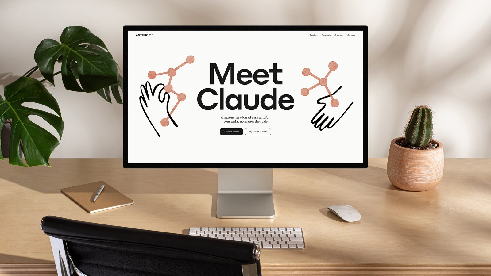 หน้าเว็บ Meet Claude บนจอคอมพิวเตอร์ มีภาพมือวาดลายเส้นประคองจุดเชื่อมต่อสีส้มอิฐ