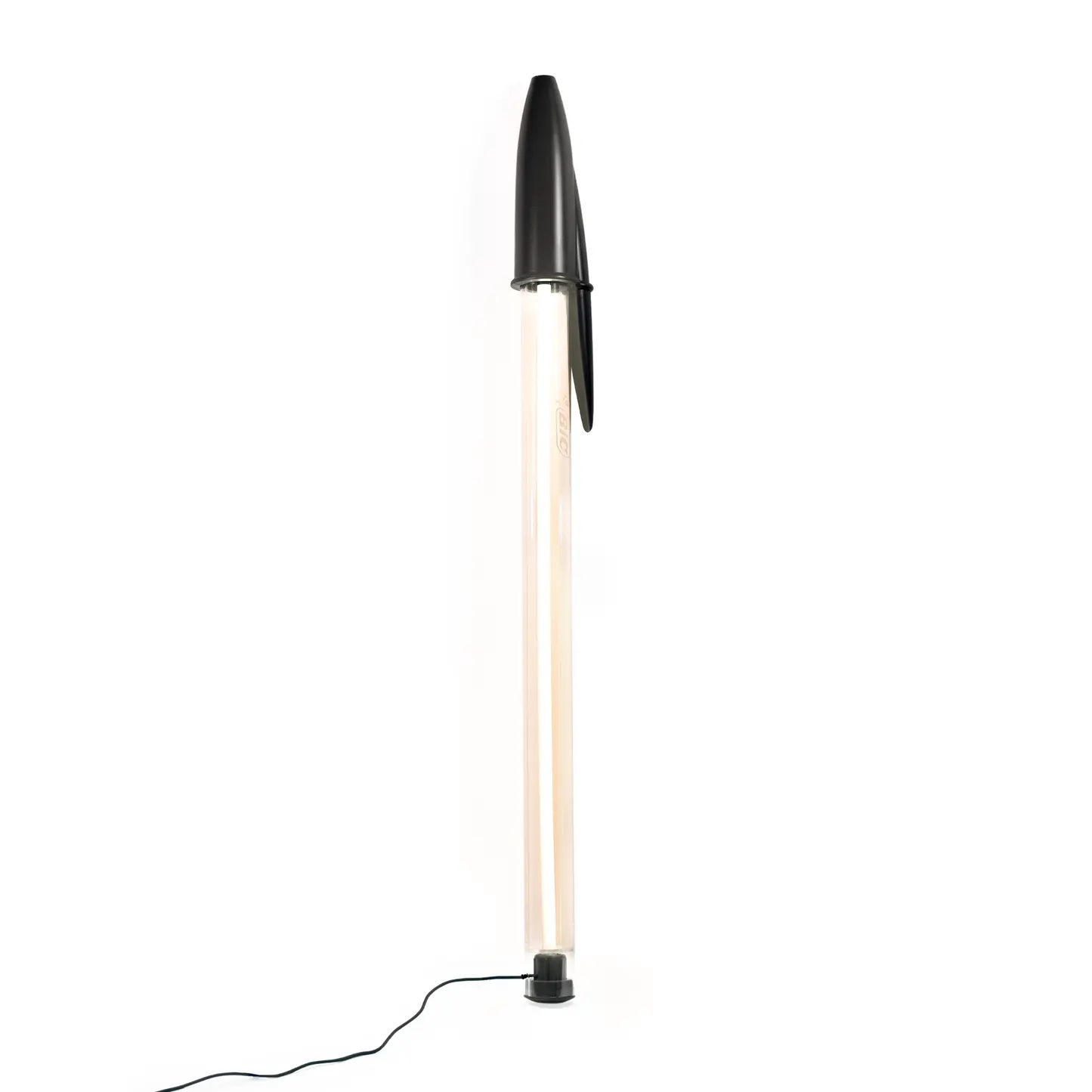 โคมไฟรูปปากกา BIC ขนาดใหญ่ รุ่นปลอกสีดำ