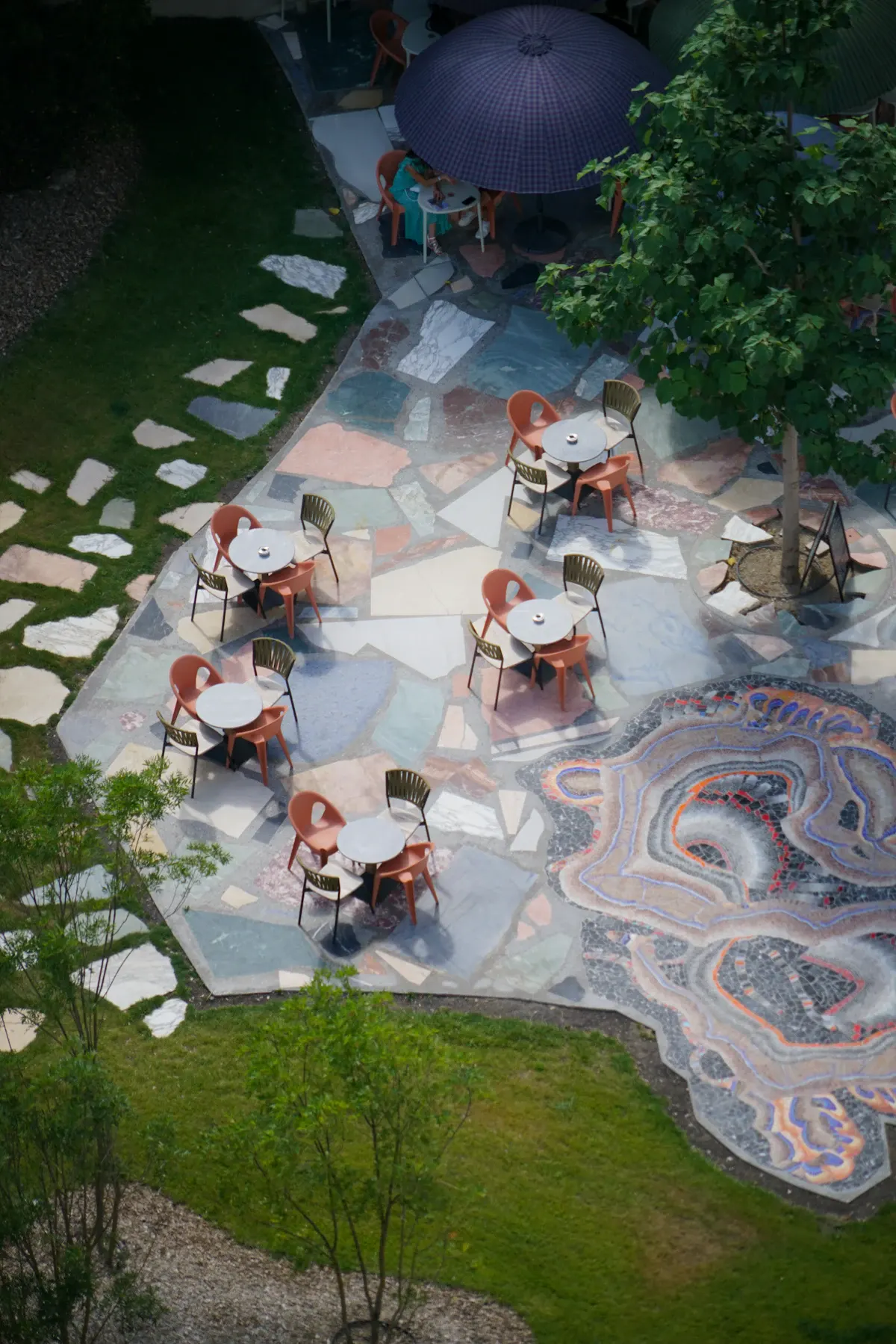 พื้นที่จัดแสดงภาพถ่ายบริเวณ Parc des Ateliers ของ LUMA Arles