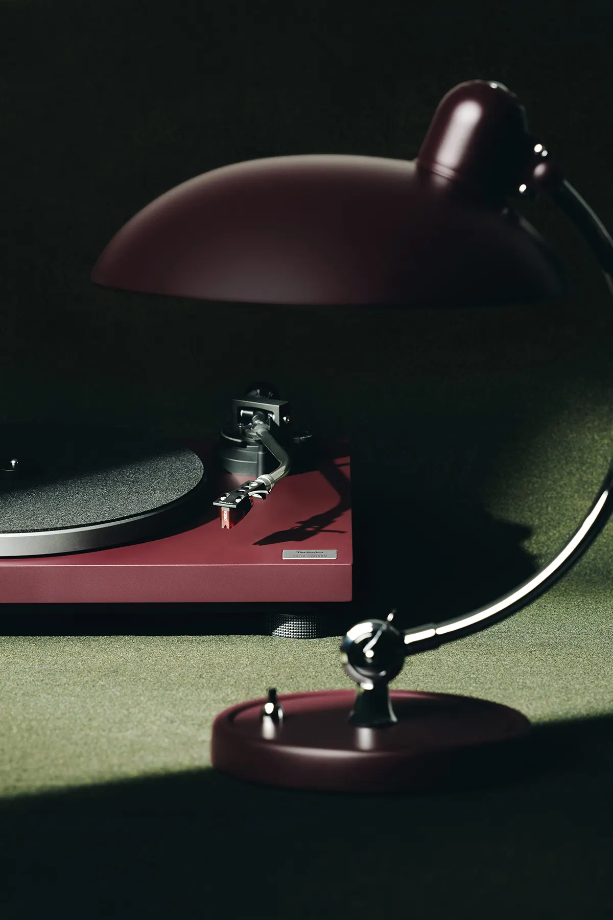 งาน collaboration ระหว่าง Fritz Hansen และ Technics ในธีมแสงและเสียง