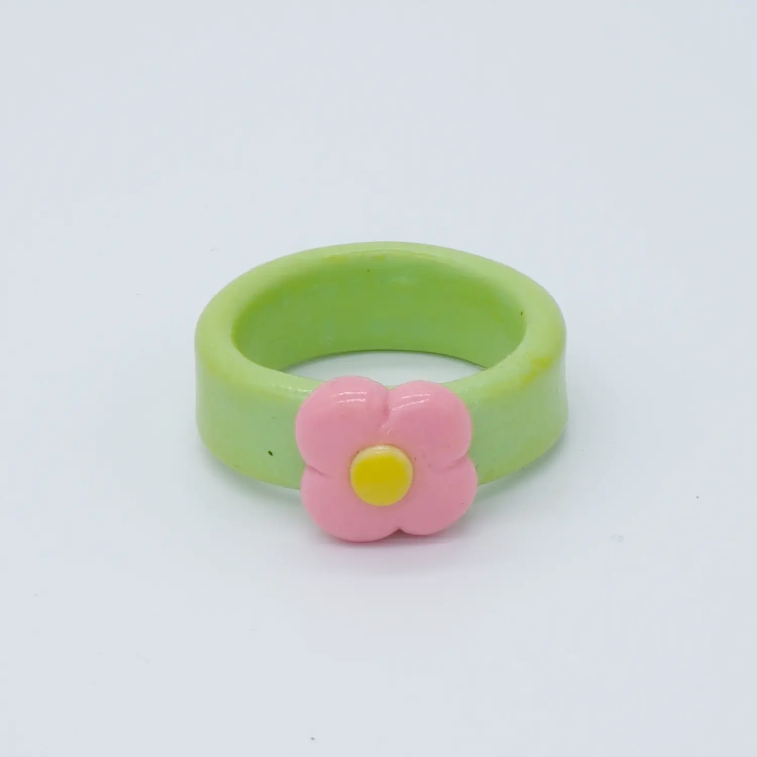 Daydream Ring Camellia แหวนรูปดอกคามิเลียทำมือโดย Naive Flora Tattoo