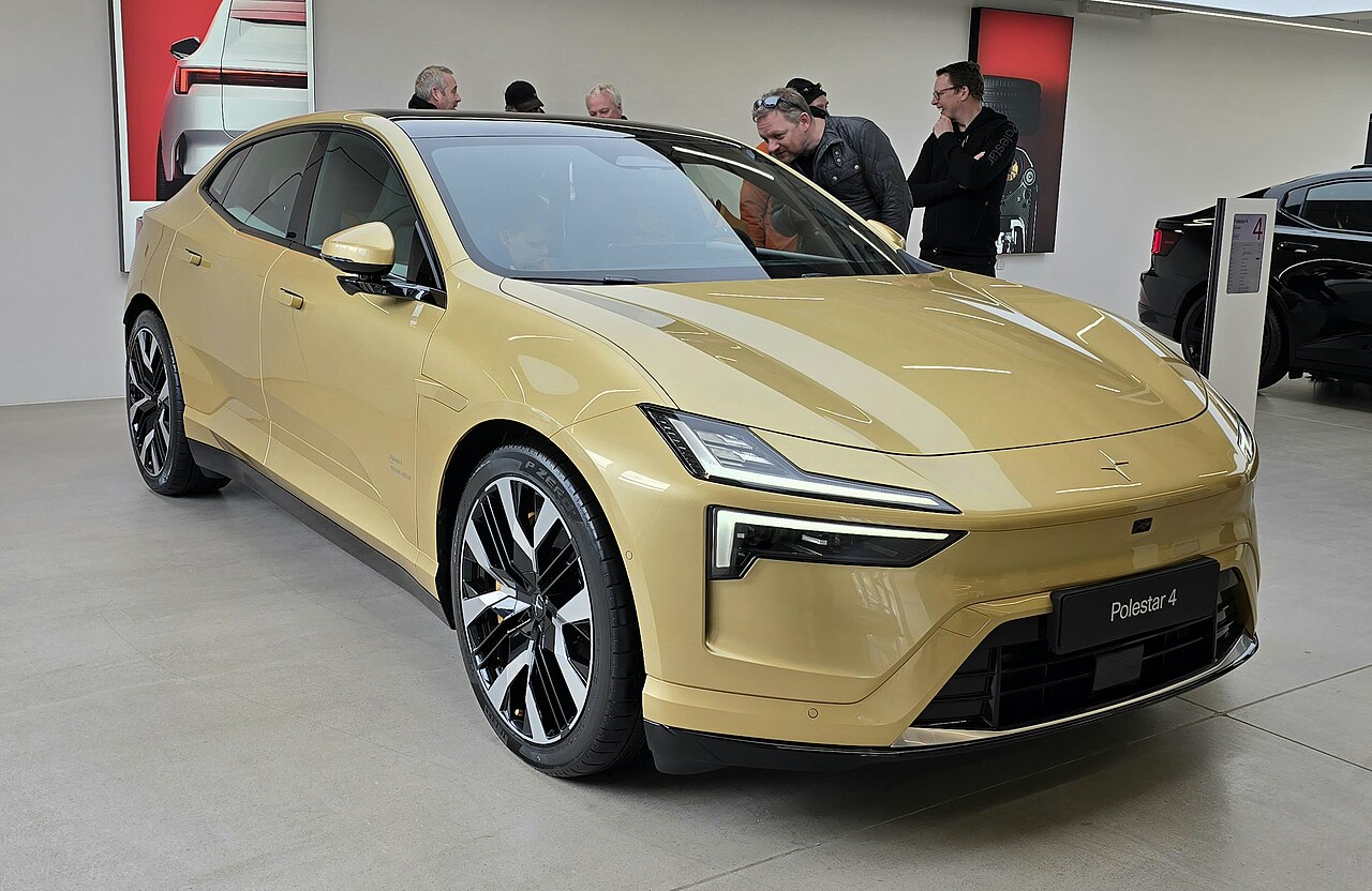 Polestar 4 exterior front three-quarter view