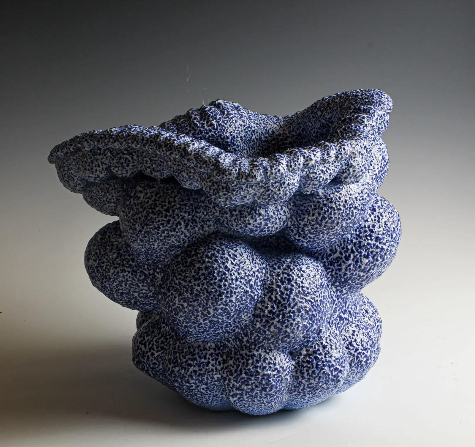 Maxwell Mustardo - Blue-grey toroid ceramic sculpture