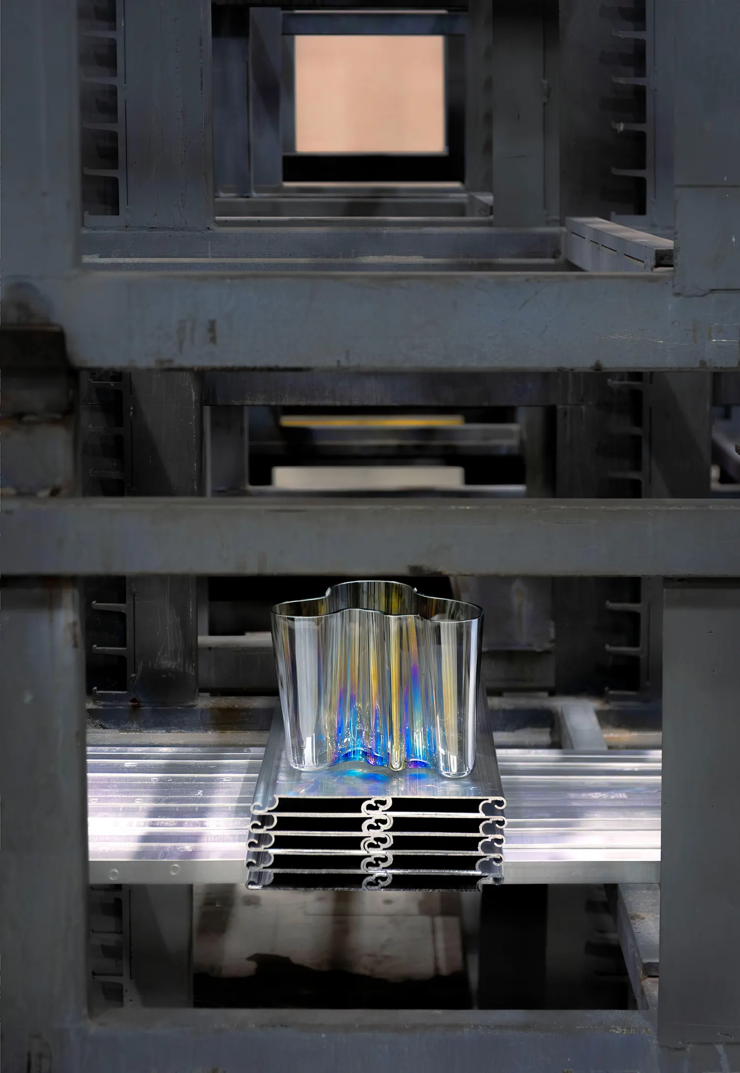 Aalto 90 Vase ที่โรงงาน Hydro Extrusions Magnor ประเทศนอร์เวย์