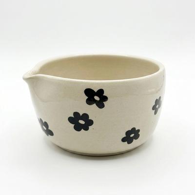 Daisy Spout Bowl