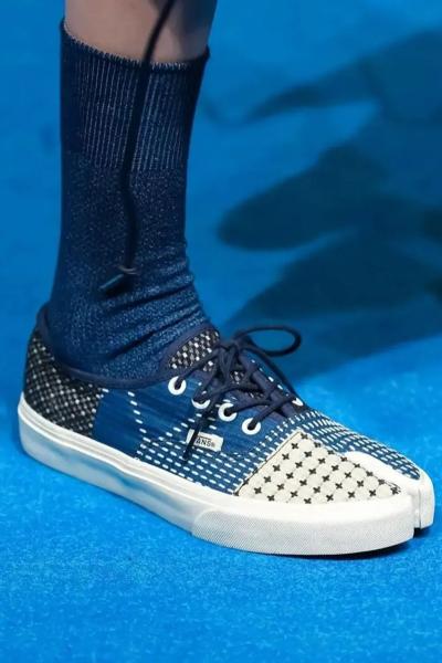 FDMTL x Vans Authentic Tabi เมื่อนิ้วเท้าแยกออก รองเท้าก็กลายเป็นงานคราฟต์