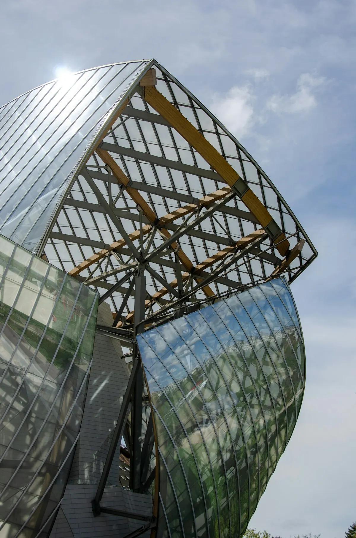 เมื่อสมดุลกลายเป็นศิลปะ Alexander Calder ที่ Fondation Louis Vuitton