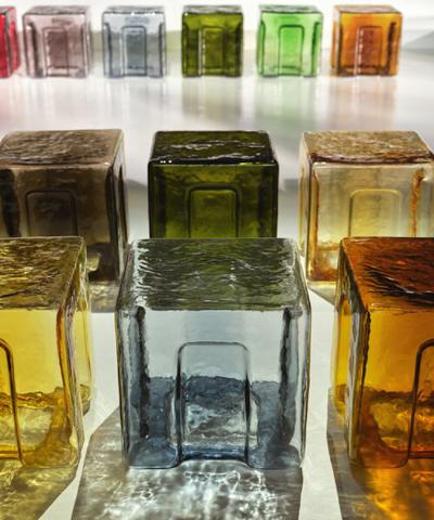 เมื่อแก้ว Murano นั่งแถวหน้า 6:AM กับ Blown-Glass Stools ที่กลายเป็นงานดีไซน์บนรันเวย์ Bottega Veneta