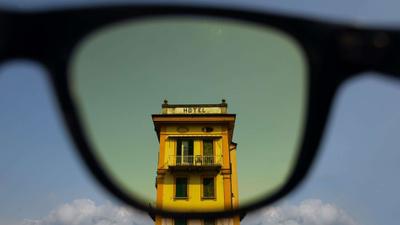 มองโลกเป็นสี Wes Anderson ด้วยฟิลเตอร์จากแว่นกันแดด “Spectachrome”