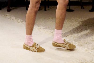 Onitsuka Tiger x Versace TAI-CHI Sakura เมื่อรองเท้าแตะกลายเป็นสนีกเกอร์